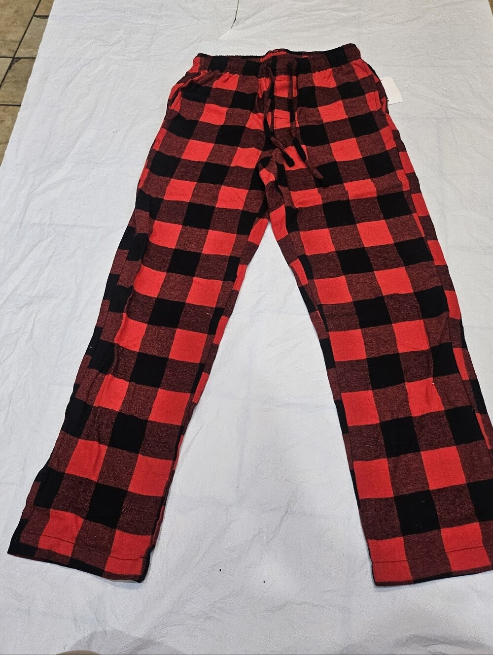 NwT. Sonoma Men's Red and Black Buffalo Plaid Lounge Pants. Sz S